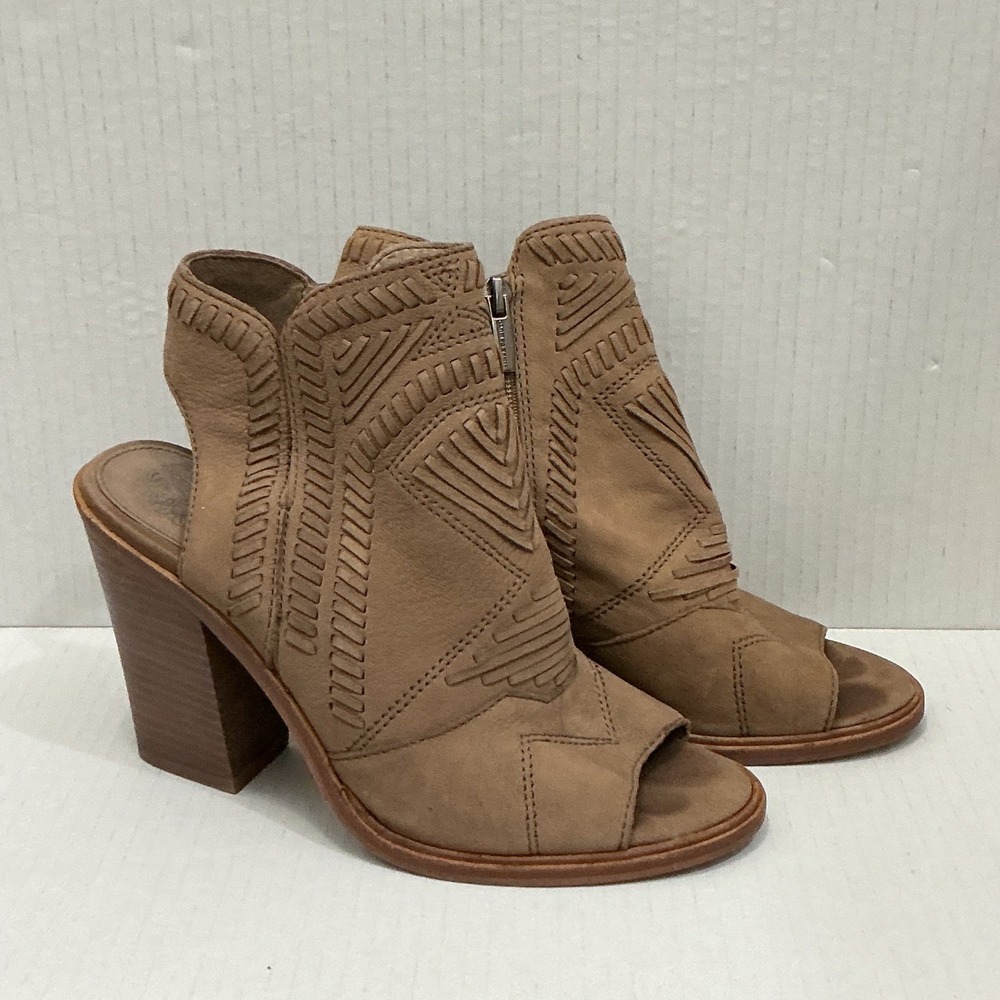 Vince Camuto Booties Peep‎ Toe Heeled Leather Tan Geometric Design Size 7M